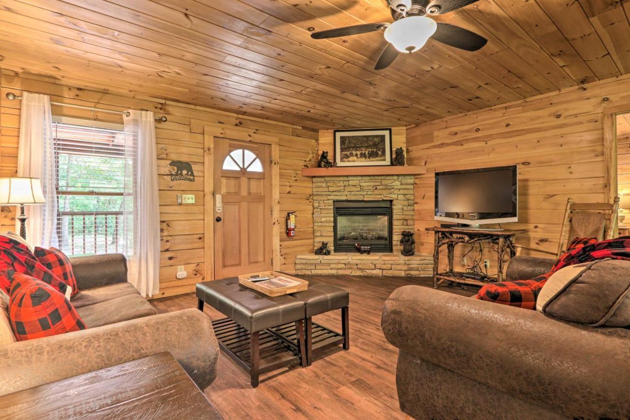 Cabin With Deck And Fireplace Less Than 3 Mi To Dollywood! Пиджен Фордж Екстериор снимка