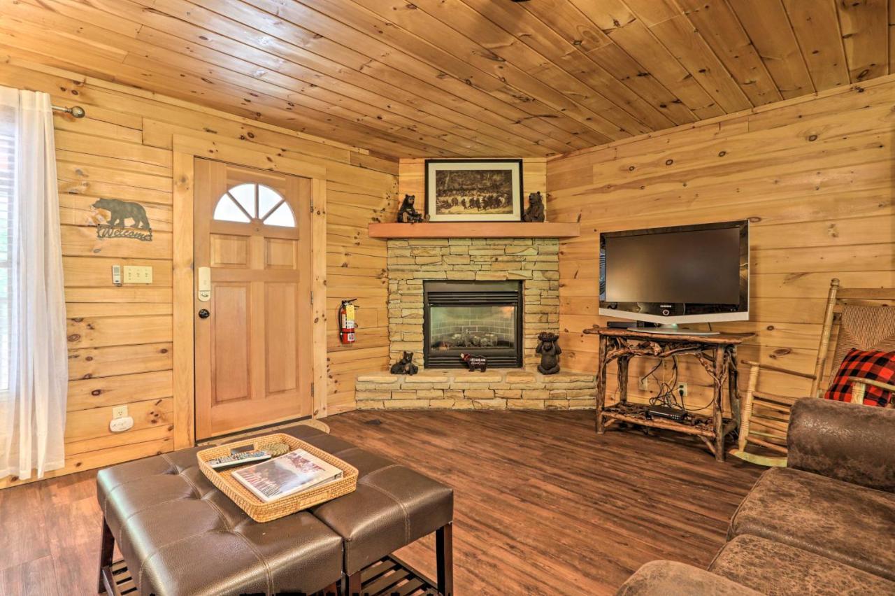 Cabin With Deck And Fireplace Less Than 3 Mi To Dollywood! Пиджен Фордж Екстериор снимка