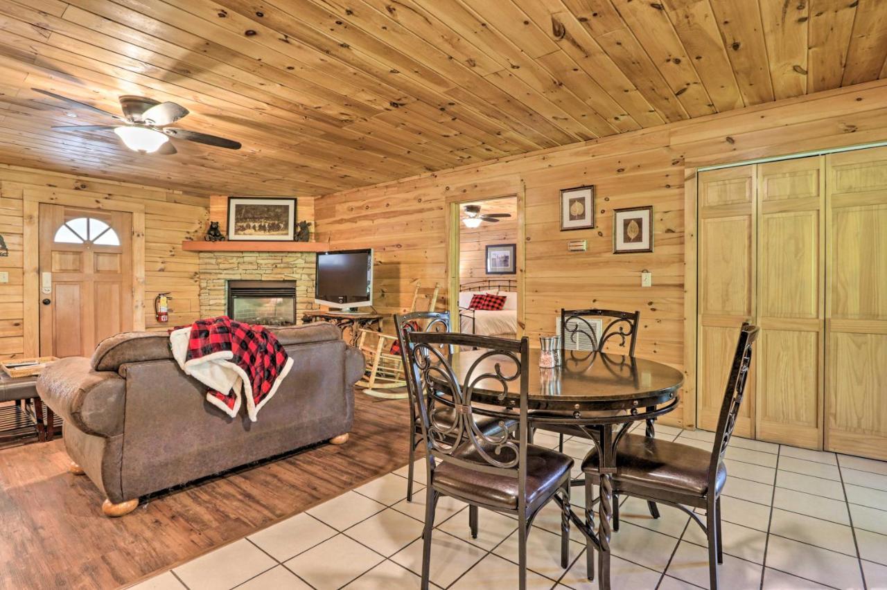 Cabin With Deck And Fireplace Less Than 3 Mi To Dollywood! Пиджен Фордж Екстериор снимка