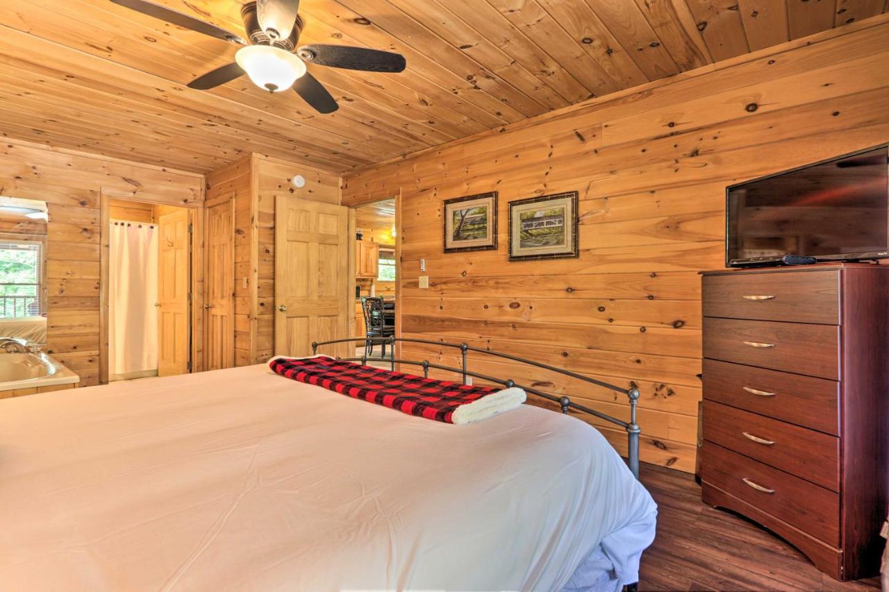 Cabin With Deck And Fireplace Less Than 3 Mi To Dollywood! Пиджен Фордж Екстериор снимка