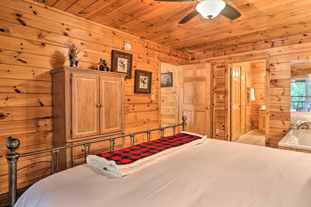 Cabin With Deck And Fireplace Less Than 3 Mi To Dollywood! Пиджен Фордж Екстериор снимка