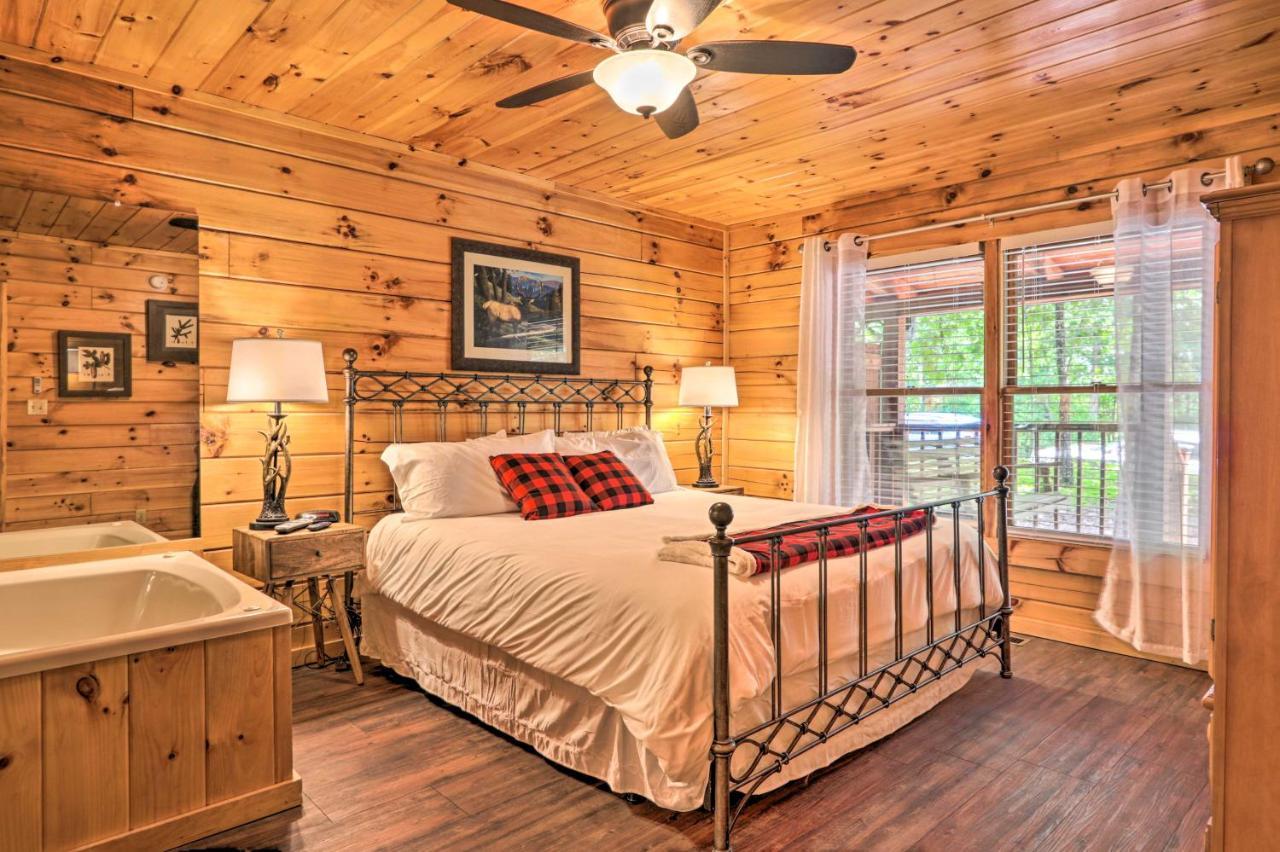 Cabin With Deck And Fireplace Less Than 3 Mi To Dollywood! Пиджен Фордж Екстериор снимка
