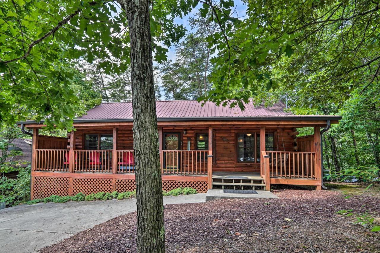 Cabin With Deck And Fireplace Less Than 3 Mi To Dollywood! Пиджен Фордж Екстериор снимка